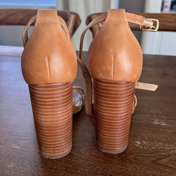 Camel Steve Madden Heels Size 9 - Picture 5 of 5
